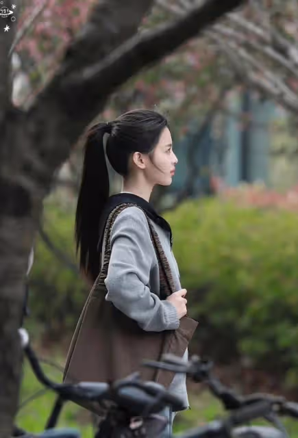 看了楊超越的生圖,我終於理解了為什麼沒有基礎,她就能演女主!