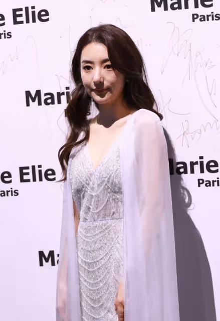 郭富城老婆真自信!活動生圖不修就發出來,不愧是名媛!