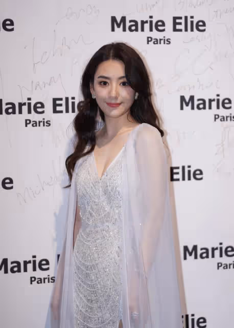 郭富城老婆真自信!活動生圖不修就發出來,不愧是名媛!