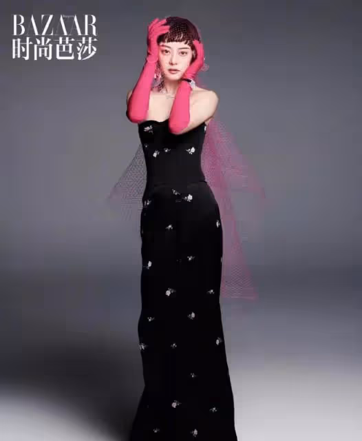 孫儷拍攝時尚大片!LOGO印滿全身不高級反而俗氣,被氣質撐起來了