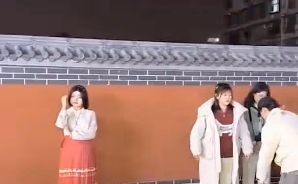 有頭腦，大三男生黃鶴樓擺攤拍照月賺8000元，實現用愛好養活自己