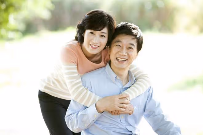 50歲再婚男人的醒悟:她和兒子帶我去旅遊那天,我才明白自己被騙