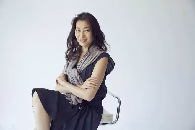 「女人超過60歲,就真的算老嗎?」3個40歲的男人說出了正確答案