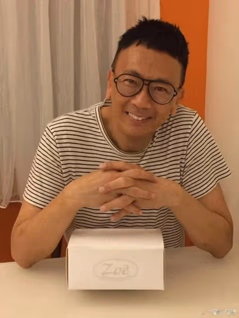 恭喜!香港知名星二代鄭瑤公開認愛,戀大鼻黎明曬甜蜜親吻照