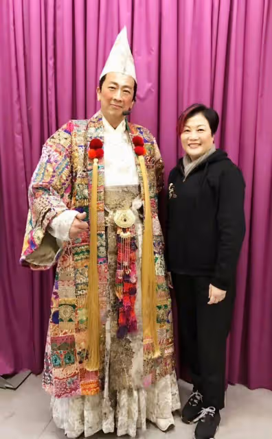恭喜!香港知名星二代鄭瑤公開認愛,戀大鼻黎明曬甜蜜親吻照