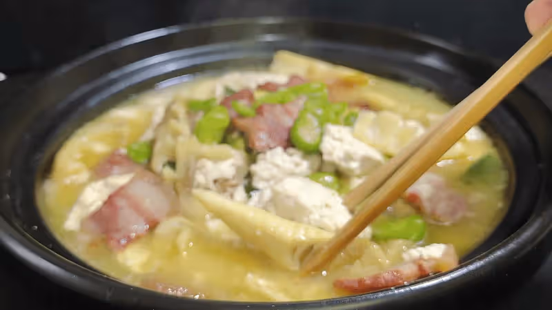 豆腐遇到它,才知啥是絕配!搶「鮮」燉一鍋,鮮香素凈,一鍋下肚才知春之味