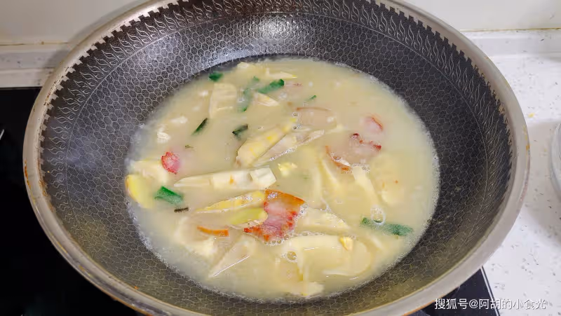 豆腐遇到它,才知啥是絕配!搶「鮮」燉一鍋,鮮香素凈,一鍋下肚才知春之味