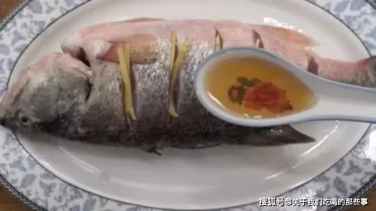 清蒸鱸魚,蒸多長時間最好?牢記2個要點,不然鱸魚不鮮也不嫩