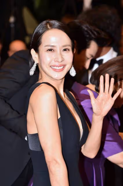 曾為藝術獻身!逆風翻盤!42歲女藝術家趙茹珍的驚世寫真