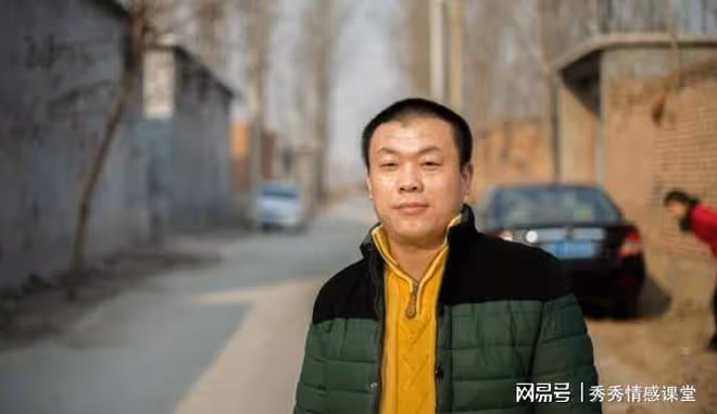 3年前鄰居找我借了8萬，如今她丈夫意外去世，她兒子還了我16萬