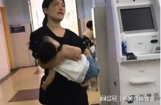 孩子一歲，婆婆生了二胎讓我帶，老公說：反正你也要帶！
