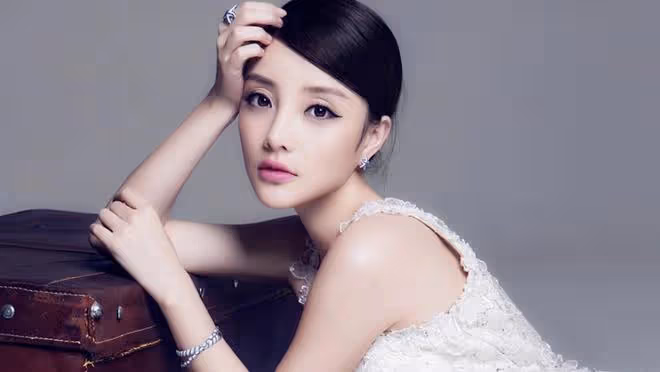 李小璐霸氣回懟網友，力挺甜馨：為母則剛，護女心切！