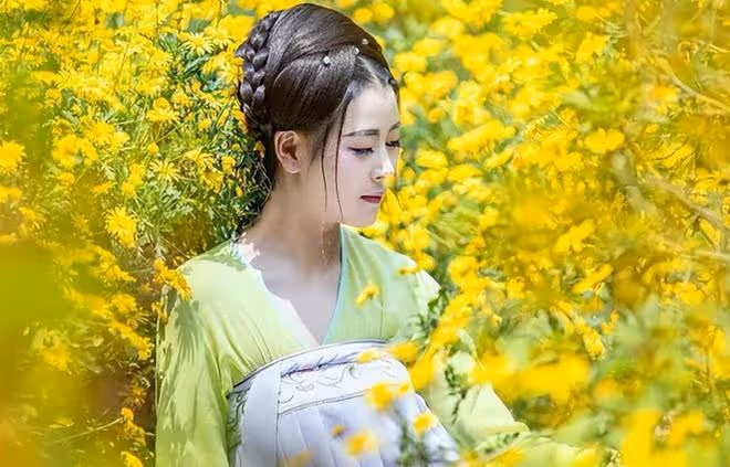 已婚女性給異性朋友發照片啥意思,看完你就明白了
