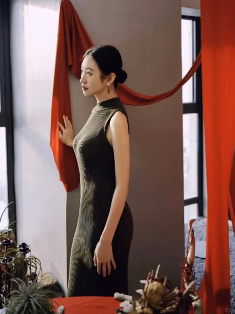 民國風情的美女,裙子勾勒的身材簡直太美!