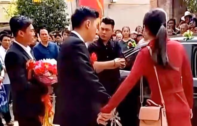 新娘不下車，要6.6萬下車費，這種做法合理嗎？