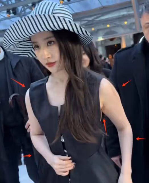 把32歲肖戰跟26歲王一博放一起對比，我才明白，什麼叫頂級骨相