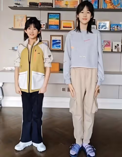 陸毅倆女兒跳舞，貝兒小葉子個頭出挑顏值高，越長越像好漂亮