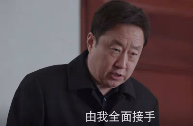 《江河日上》：看懂陳威嚇唬鄭寒江，才明白錢起恭喜朱天才