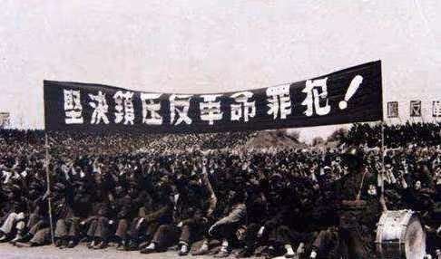 抗日戰爭時,他是投降日寇的八路軍最高將領,後被槍斃