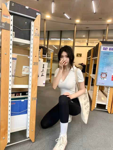 OOTD|這算漏斗型身材嗎?