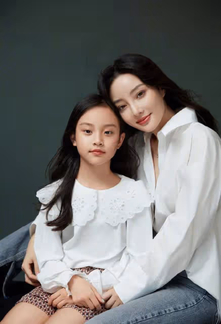 賈乃亮發文力挺甜馨：不管世界如何對你，我和媽媽是你堅強的後盾