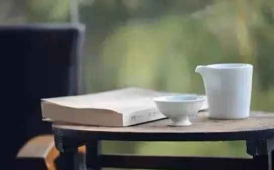 情商高的人 不與人講道理,不與人辯對錯!