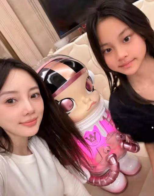 李小璐和前夫同時發聲,一起維護愛女甜馨,離婚後罕見達成默契