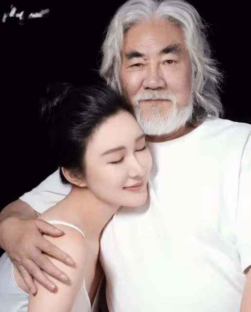 老當益壯!72歲張紀中再當爸,小31歲嬌妻曬彩超照宣布懷四胎