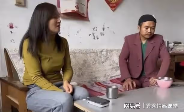 三姨借了兩次錢沒還，今年春節她又來借錢，父母的做法讓人意外