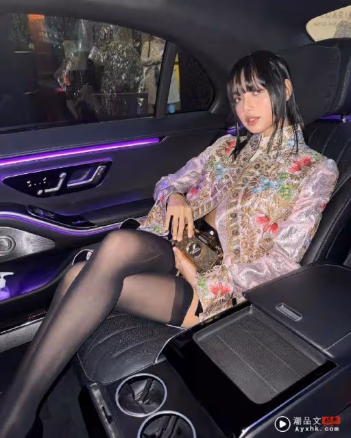 Lisa皮褲搭黑絲襪壓軸現身!「前30分鐘才宣布出席」 秒殺巴黎時裝周