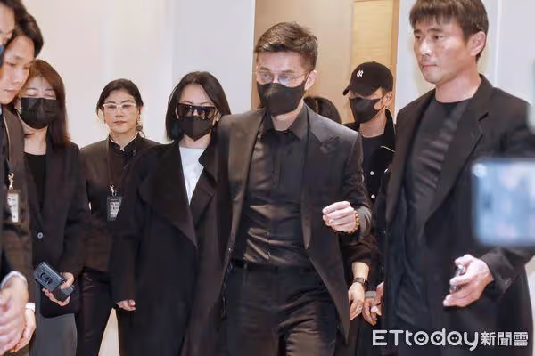 小S公公驟逝「節目暫停錄影」! 靈堂不停擦淚惹好姐妹心疼