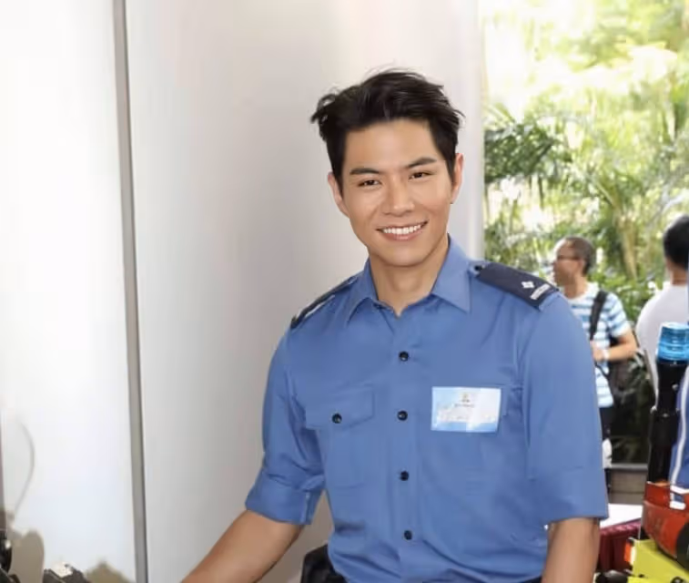 TVB男星羅天宇為新劇剃光腋毛,大秀健碩身材,與多位女神談戀愛