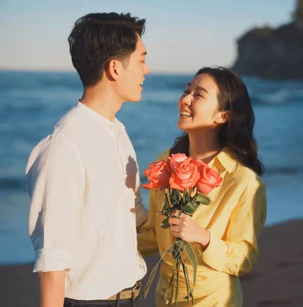 婚期曝光!港姐冠軍大派喜餅!準新郎大曬剪頭髮照!