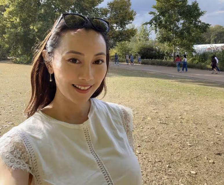 香港女星袁嘉敏被曝懷孕,上圍變豐滿孕味足,多次否認包養傳聞