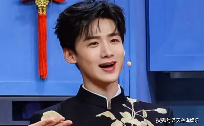從春晚的《上春山》到《明偵》,白敬亭爭議不斷,網友猜測:他到底怎麼了?