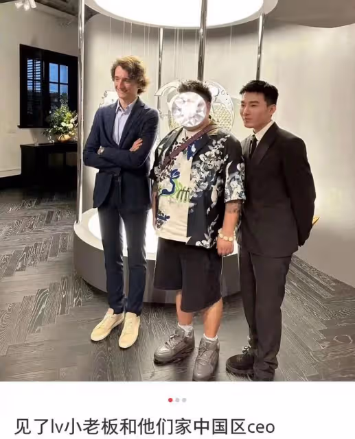 周冬雨耍大牌風波越演越烈，LV貴賓接連點名吐槽其態度差