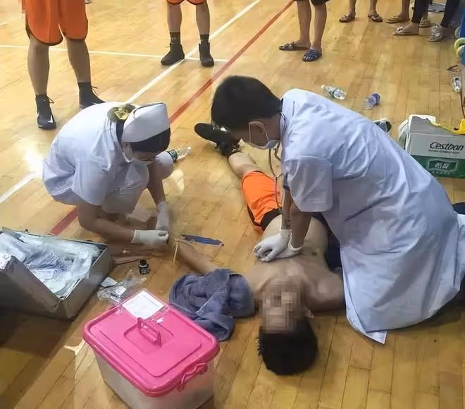 痛心！32歲浙大醫生潘博文去世，因新冠後遺症，打籃球猝死！