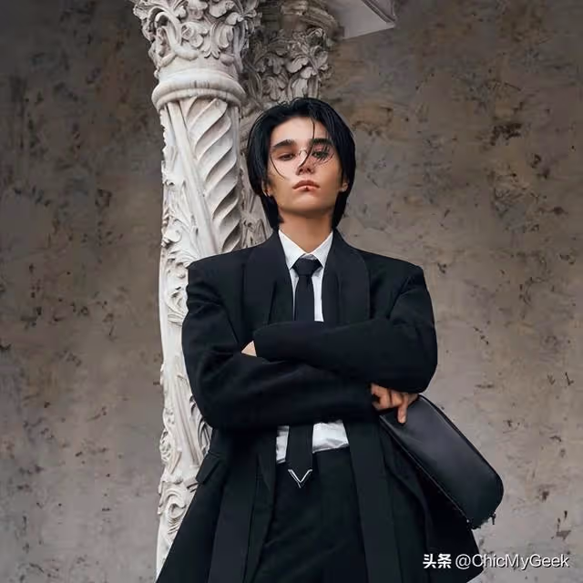 出道10年無人知,一朝下海演BL泰腐爆紅!