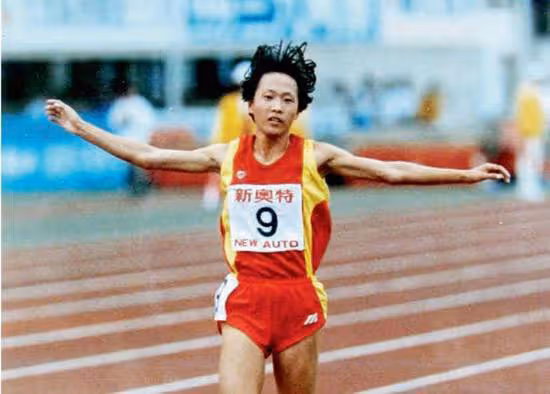 「東方神鹿」王軍霞:退役移居美國,3個孩子3個爹,現成人生贏家