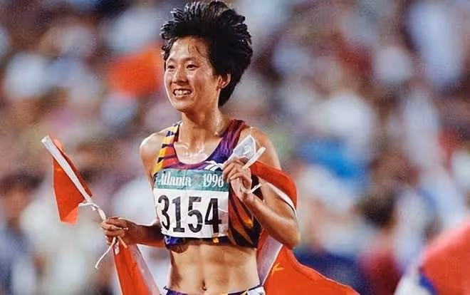 「東方神鹿」王軍霞:退役移居美國,3個孩子3個爹,現成人生贏家