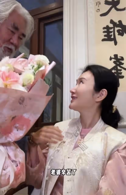 張紀中妻子回應懷四胎:我國老齡化比較嚴重,要為社會做貢獻!