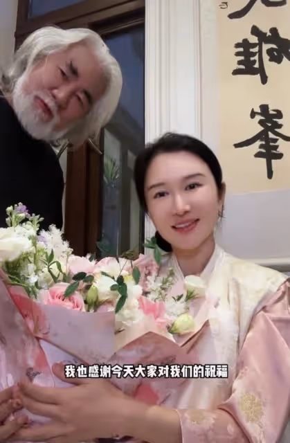 張紀中妻子回應懷四胎:我國老齡化比較嚴重,要為社會做貢獻!