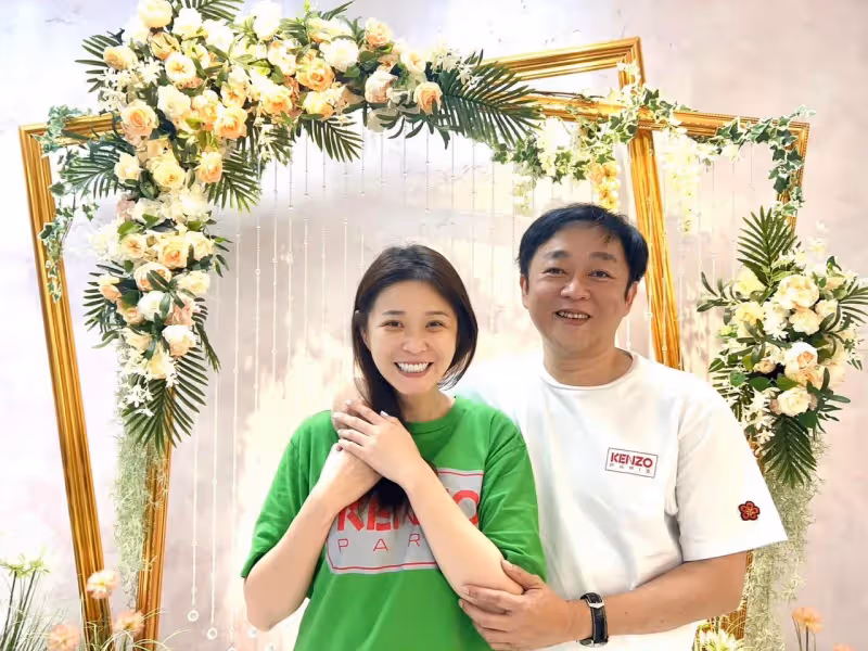 李燕懷龍寶寶？新婚夫雪地跳躍飛上天「祝賀我吧」　狂被恭喜回應曖昧