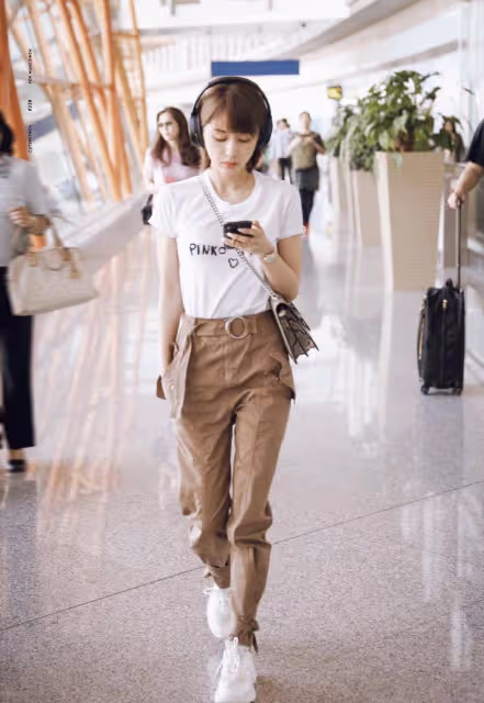 王子文簡直小個子「穿搭範本」,時髦又不費力,照著學就對了!