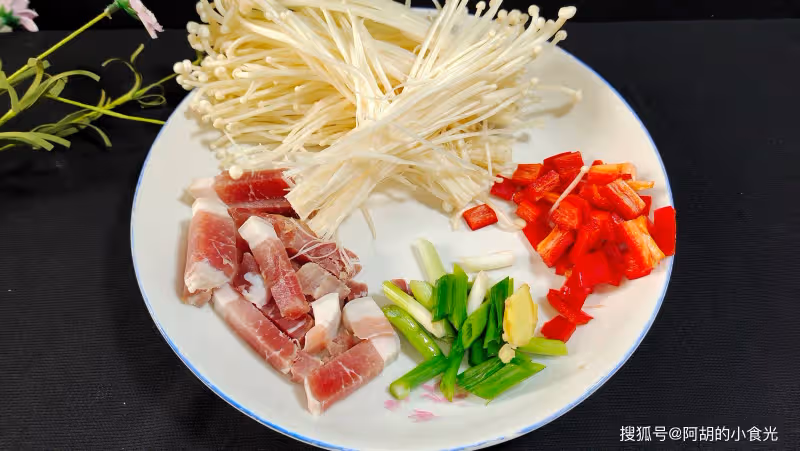 雞蛋和它一塊煮，口口鮮嫩賽吃肉！經常燒一盤，高鉀高營養，鮮嫩下飯湯都不剩