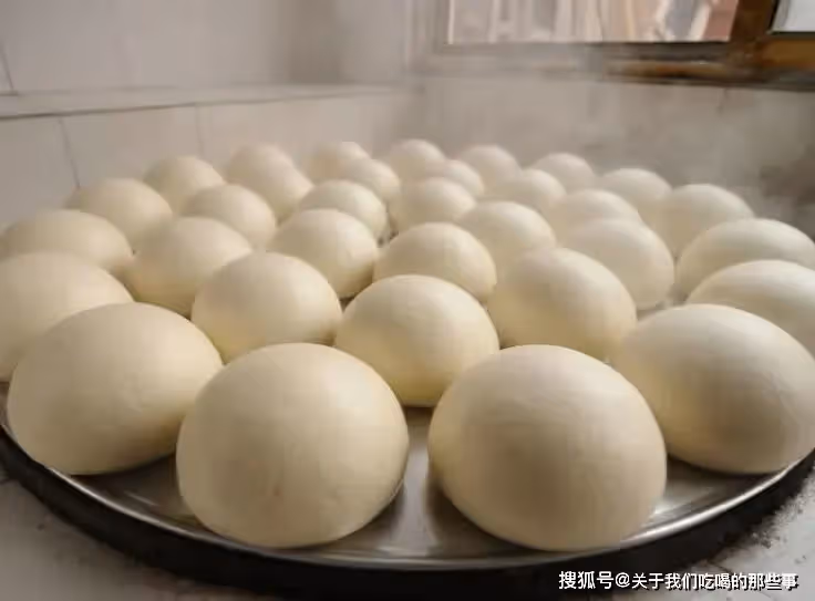 蒸饅頭，只放酵母是「外行」，多加3種食材，饅頭香軟筋道更好吃