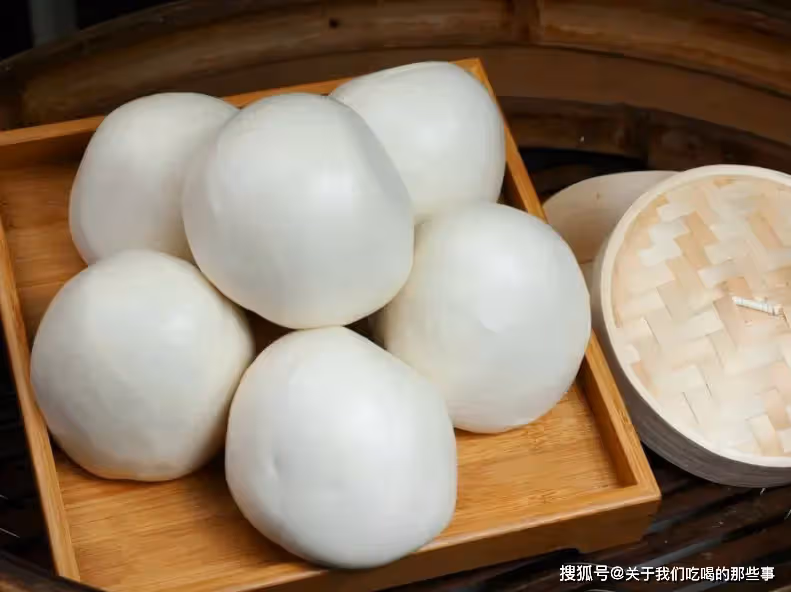 蒸饅頭，只放酵母是「外行」，多加3種食材，饅頭香軟筋道更好吃
