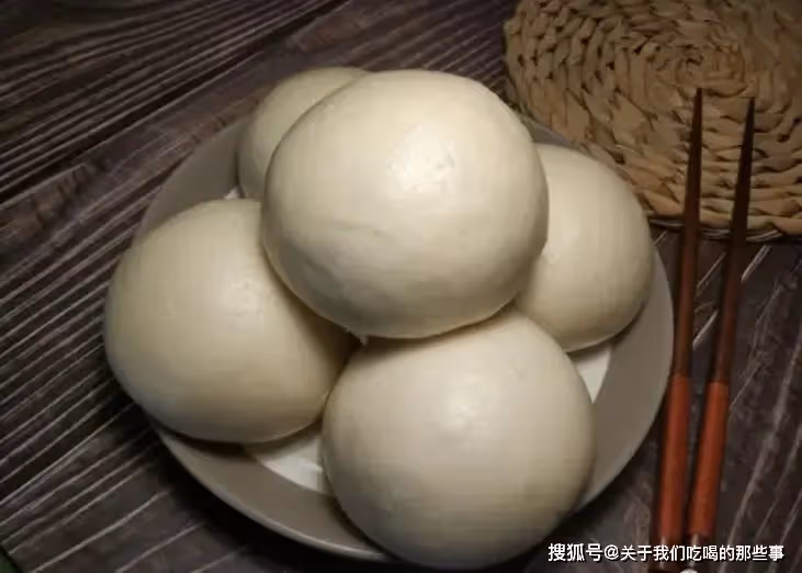 蒸饅頭，只放酵母是「外行」，多加3種食材，饅頭香軟筋道更好吃