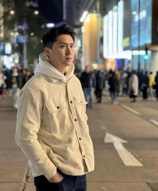 TVB視帝王浩信胞弟曬近況!從娛樂圈轉投保險界,發福明顯仍帥氣