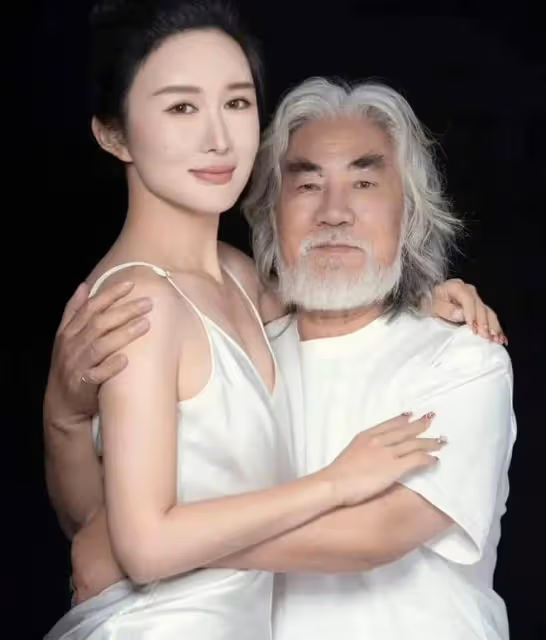 張紀中夫婦喜迎四胎,杜星霖回應質疑:多子多福,為社會做貢獻!